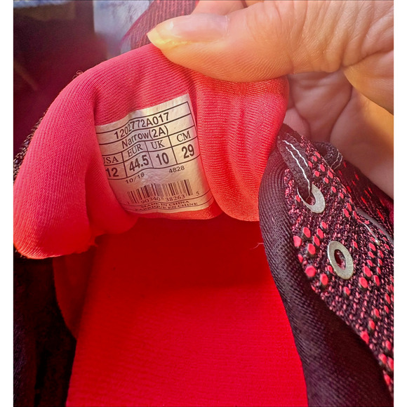 Brooks Ghost 11 Pink and Black Running Shoes Women's Size 12 - Picture 6 of 7